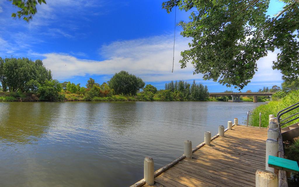 Nrma Bairnsdale Riverside Holiday Park エクステリア 写真