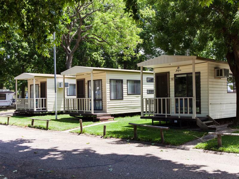 Nrma Bairnsdale Riverside Holiday Park エクステリア 写真