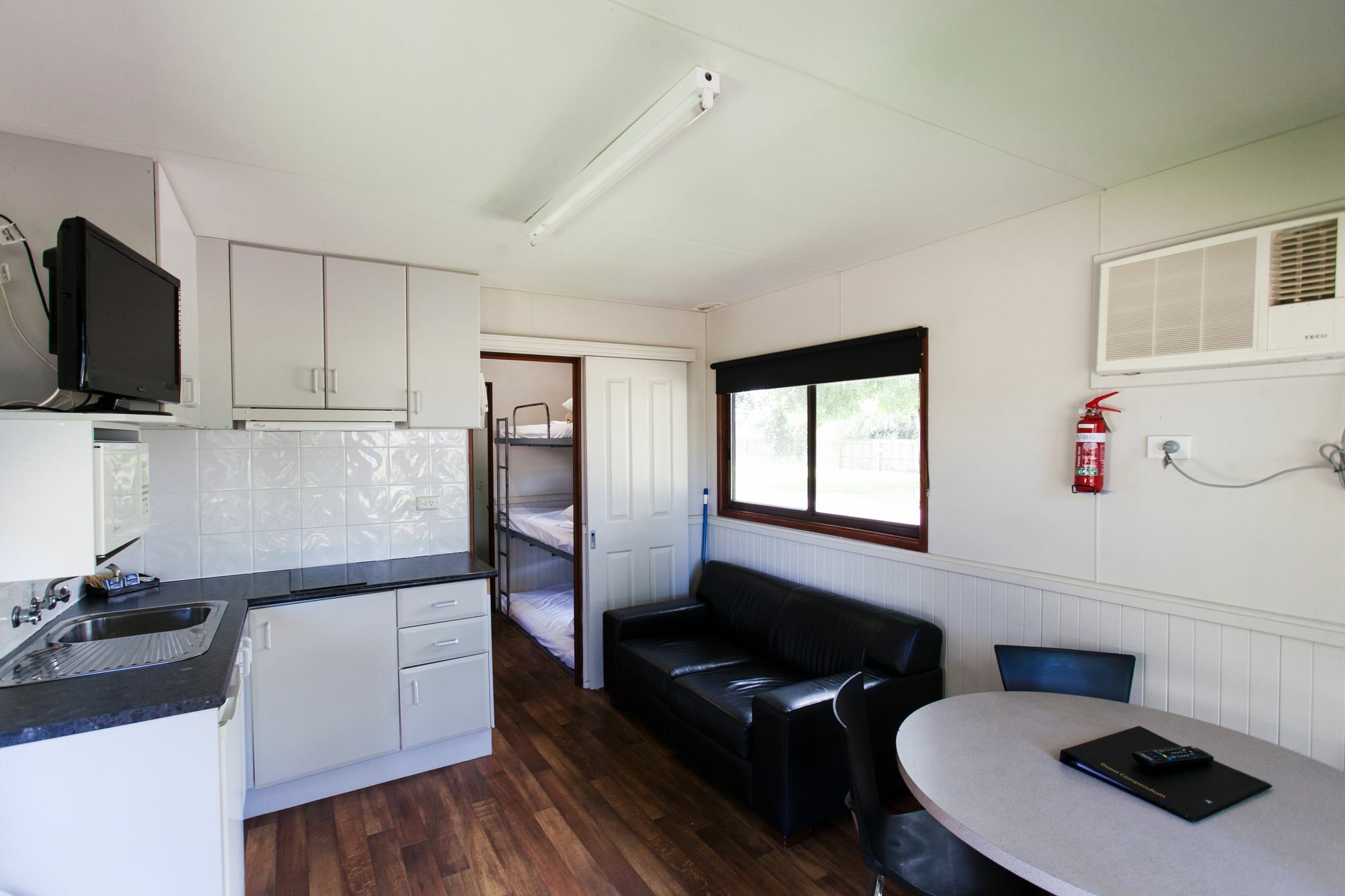 Nrma Bairnsdale Riverside Holiday Park エクステリア 写真